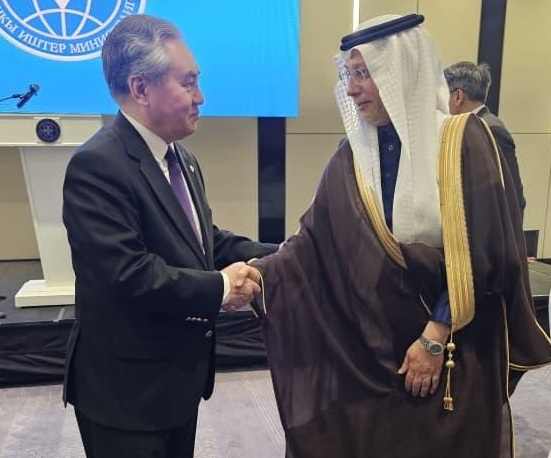 تلبيه سعادة السفير لدعوة وزير خارجية الجمهورية القرغيزية لحفل الإفطار الرمضاني 